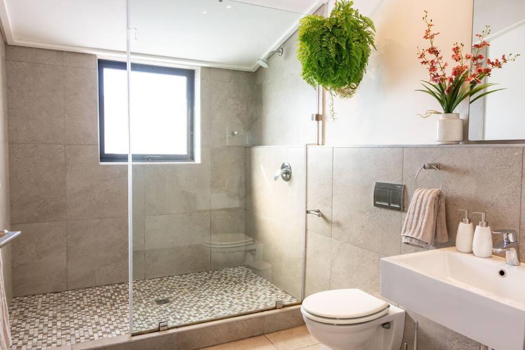 Hermanus Waterfront, Sea View Apartment With Balcony Eksteriør bilde