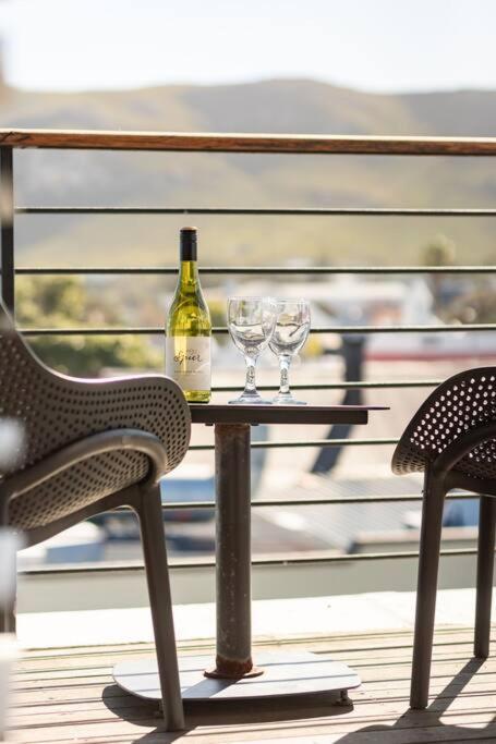 Hermanus Waterfront, Sea View Apartment With Balcony Eksteriør bilde